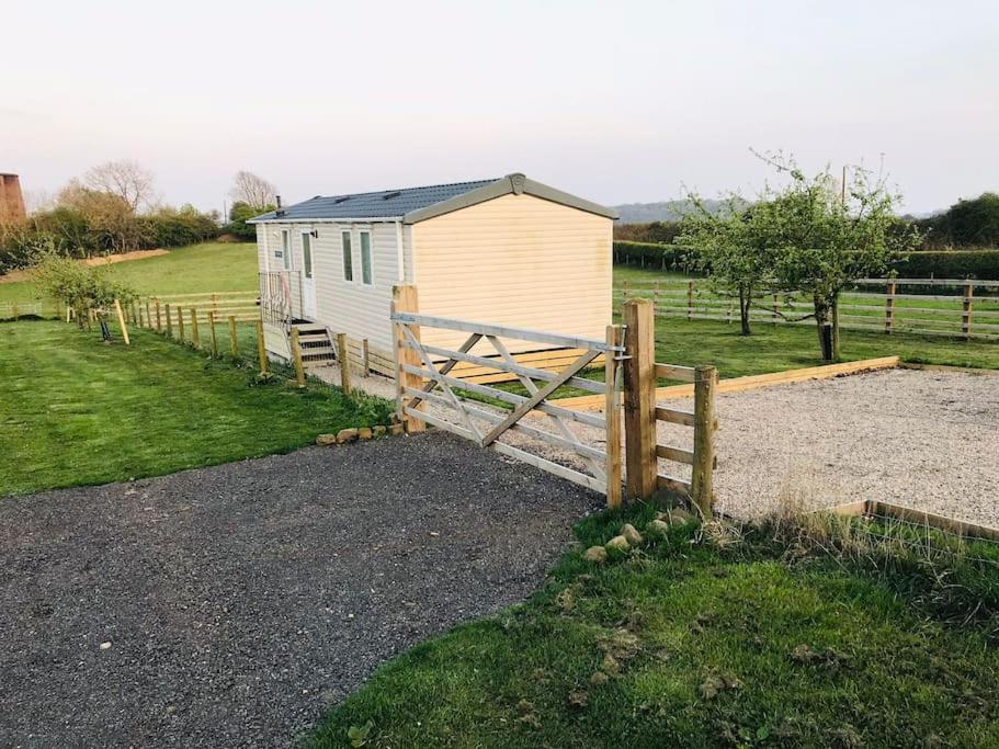 Plum Tree Lodge Set in 2 acres of Private Land - B&B