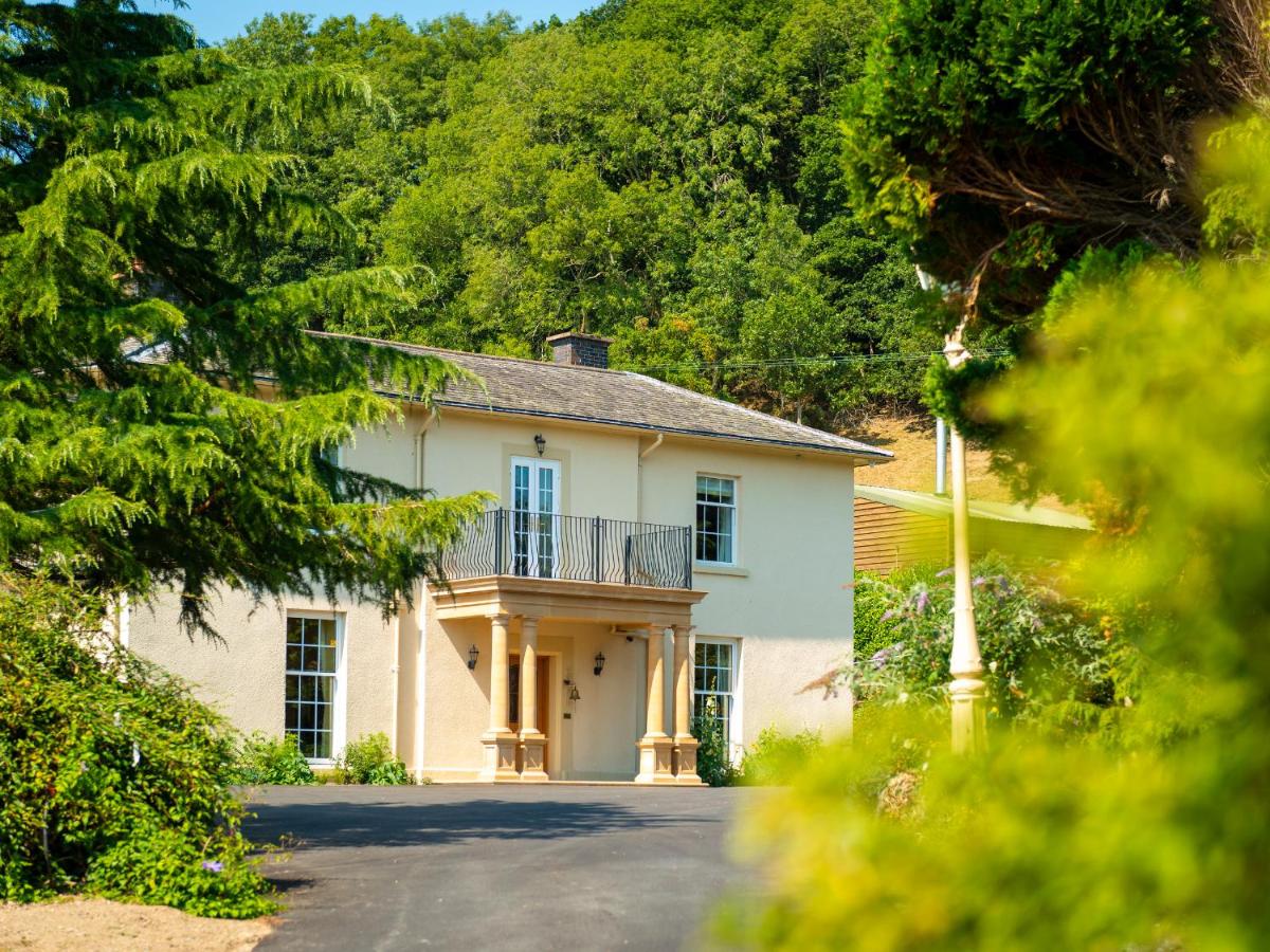 B&B Newtown - Old Rectory House - Bed and Breakfast Newtown