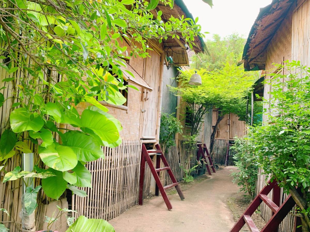 Fundee Story Guesthouse Bamboo House in Chiang mai old town - B&B Chiang Mai