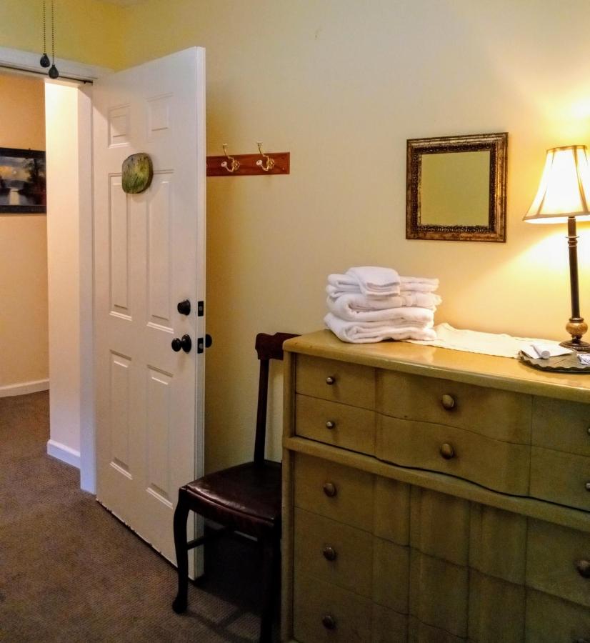 Single Room with Shared Bathroom