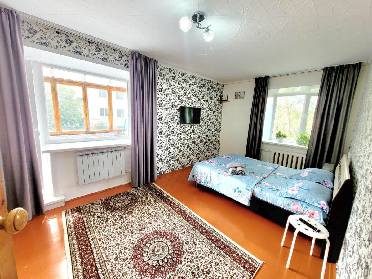 B&B Kokshetau - 1 комн. Апартаменты на Назарбаева 72 - Bed and Breakfast Kokshetau