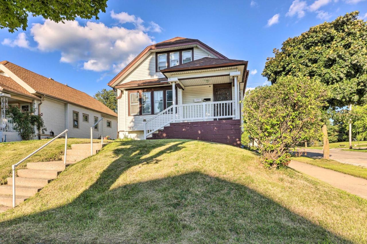 Lovely Milwaukee Getaway - Family Friendly! - B&B