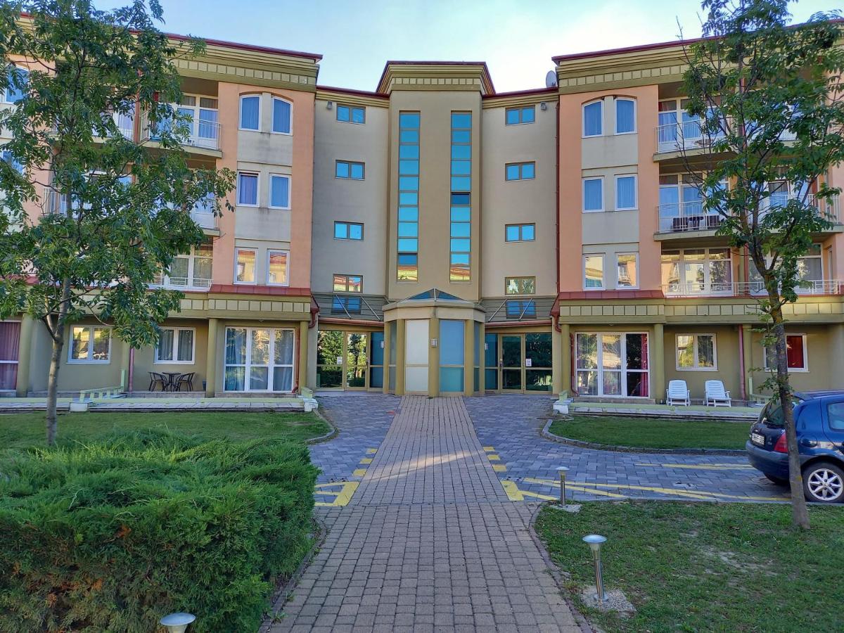 Karos Gold 813 Wellness Apartman - B&B Zalakaros