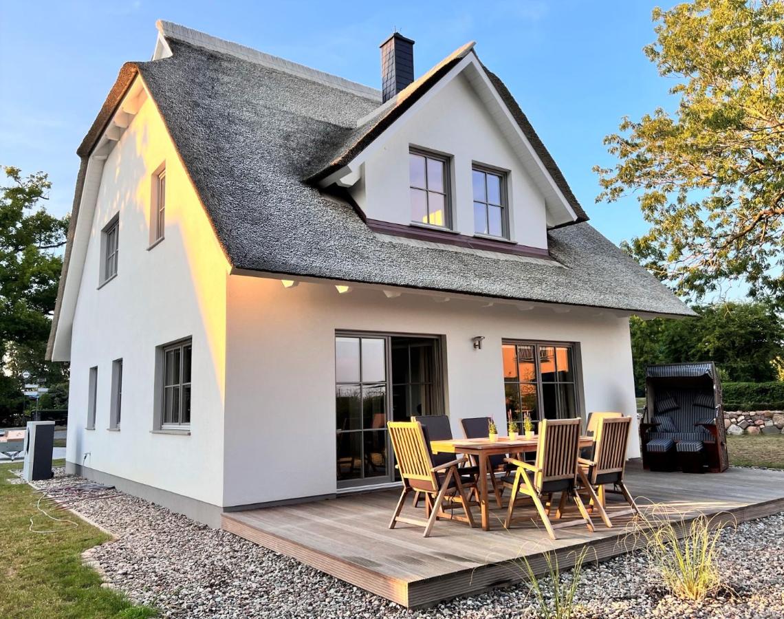 B&B Putgarten - Ferienhaus Svantovit - exklusives Ferienhaus mit Sauna, Whirlpool und Kamin - Bed and Breakfast Putgarten