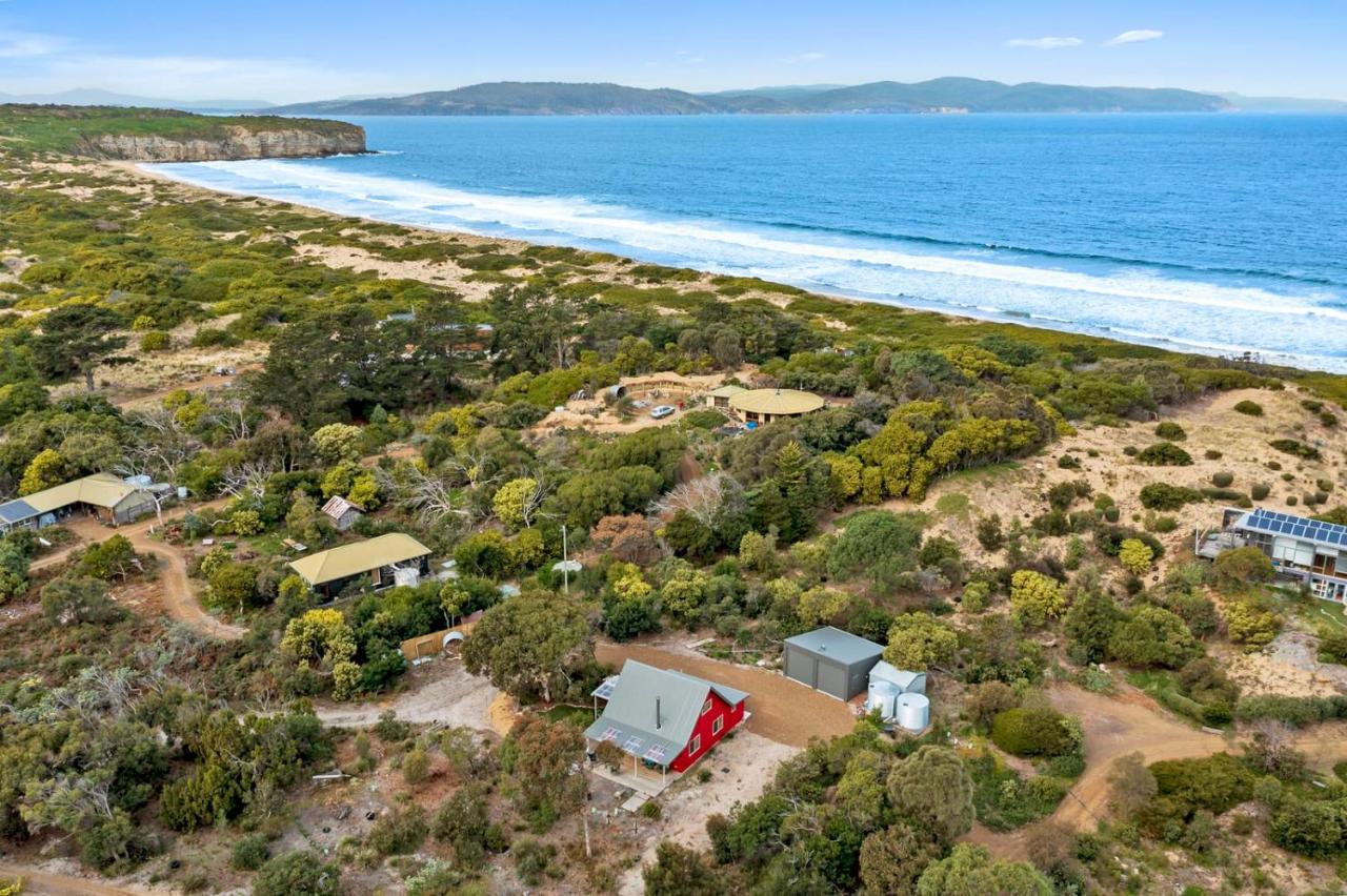 'Little Secret' Charming Clifton Beach Sanctuary - Bed and Breakfast Sandford