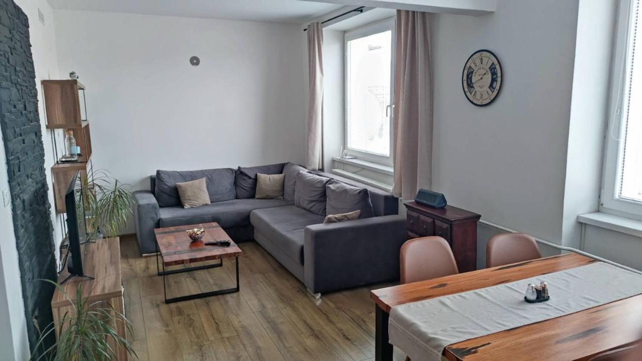 Moderný apartmán s krbom a klimatizáciou - Bed and Breakfast