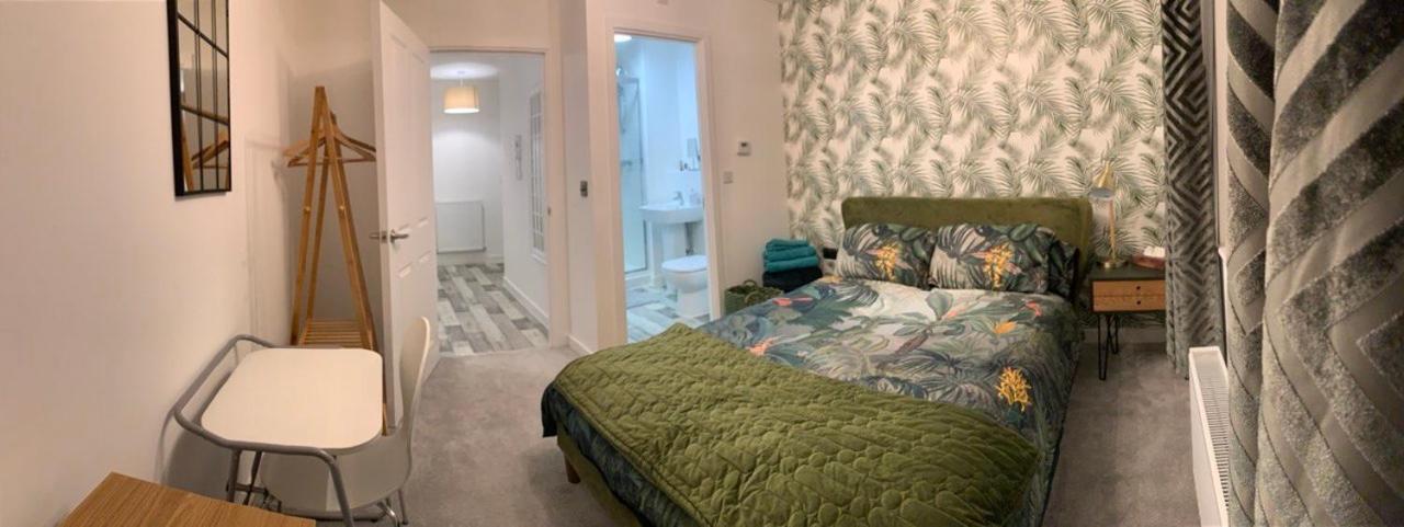 B&B Peterborough - Peterborough City Center One Bed apartment With Free Private Parking - Bed and Breakfast Peterborough