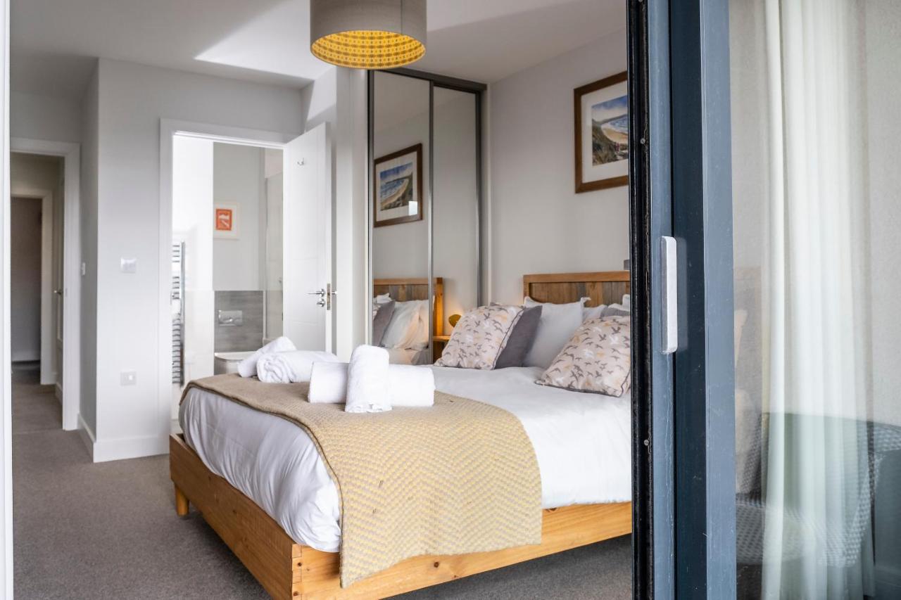 B&B Woolacombe - 10 Woolacombe West - Luxury Apartment at Byron Woolacombe, only 4 minute walk to Woolacombe Beach! - Bed and Breakfast Woolacombe