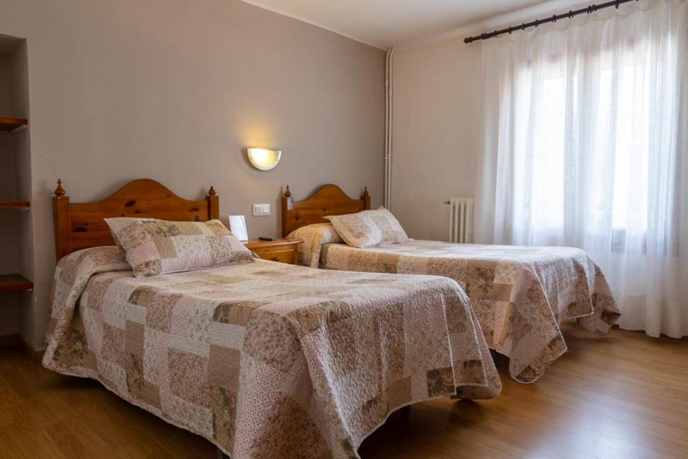 B&B Puigcerdà - Hostal L'Estació - Bed and Breakfast Puigcerdà