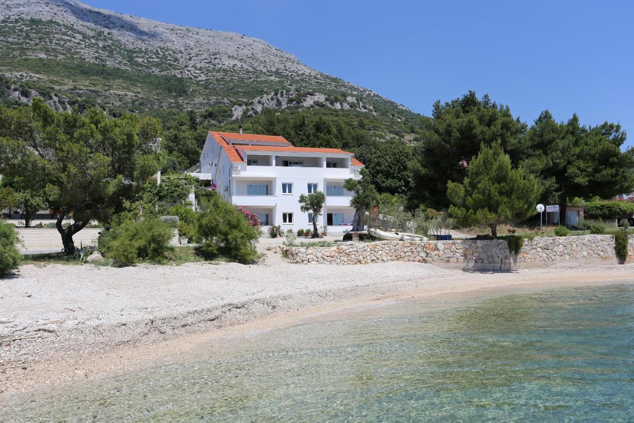 B&B Kučište - Apartments by the sea Kuciste - Perna, Peljesac - 4545 - Bed and Breakfast Kučište