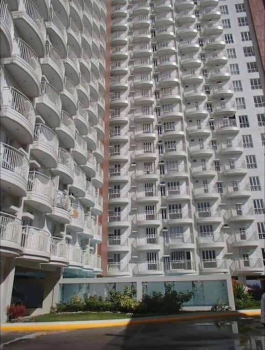 2BR Condo in Tagaytay I Lake View I Fast Wifi I Free Parking - Chambres d’hôtes