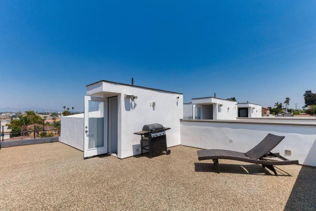Modern 4 Bedroom Charmer w/ Rooftop Deck #2 - Ferienwohnung