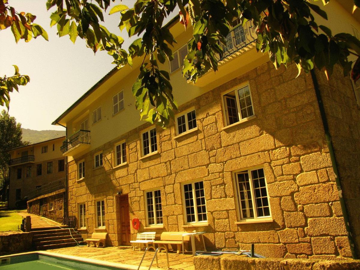 Casa da Ribeira - Bed and Breakfast