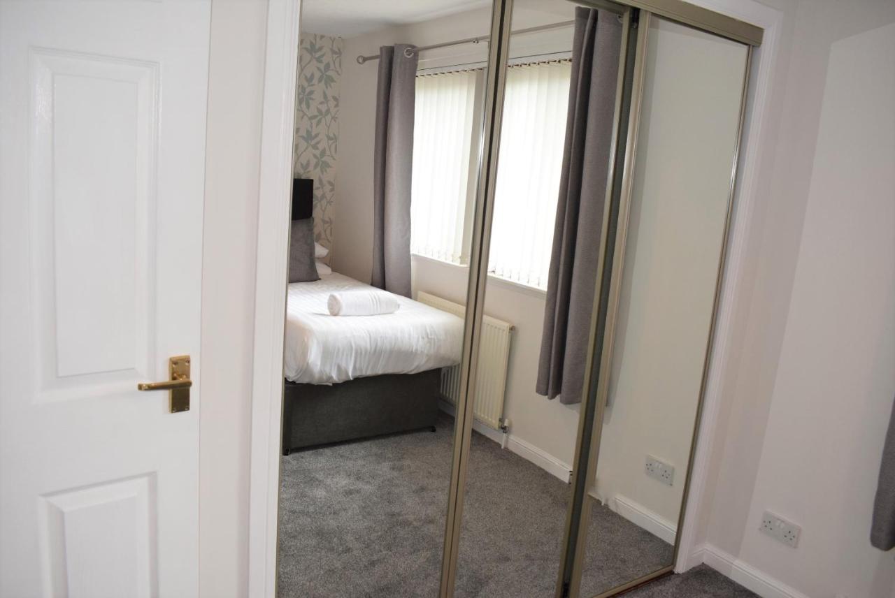 B&B Falkirk - Kelpies Serviced Apartments- McLaughlan - Bed and Breakfast Falkirk