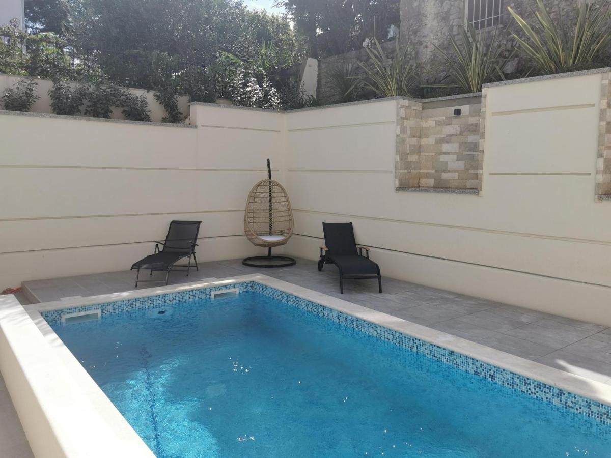 Villa Sunny Ičići- Apartment Sun - Chambres d'hôtes Ičići