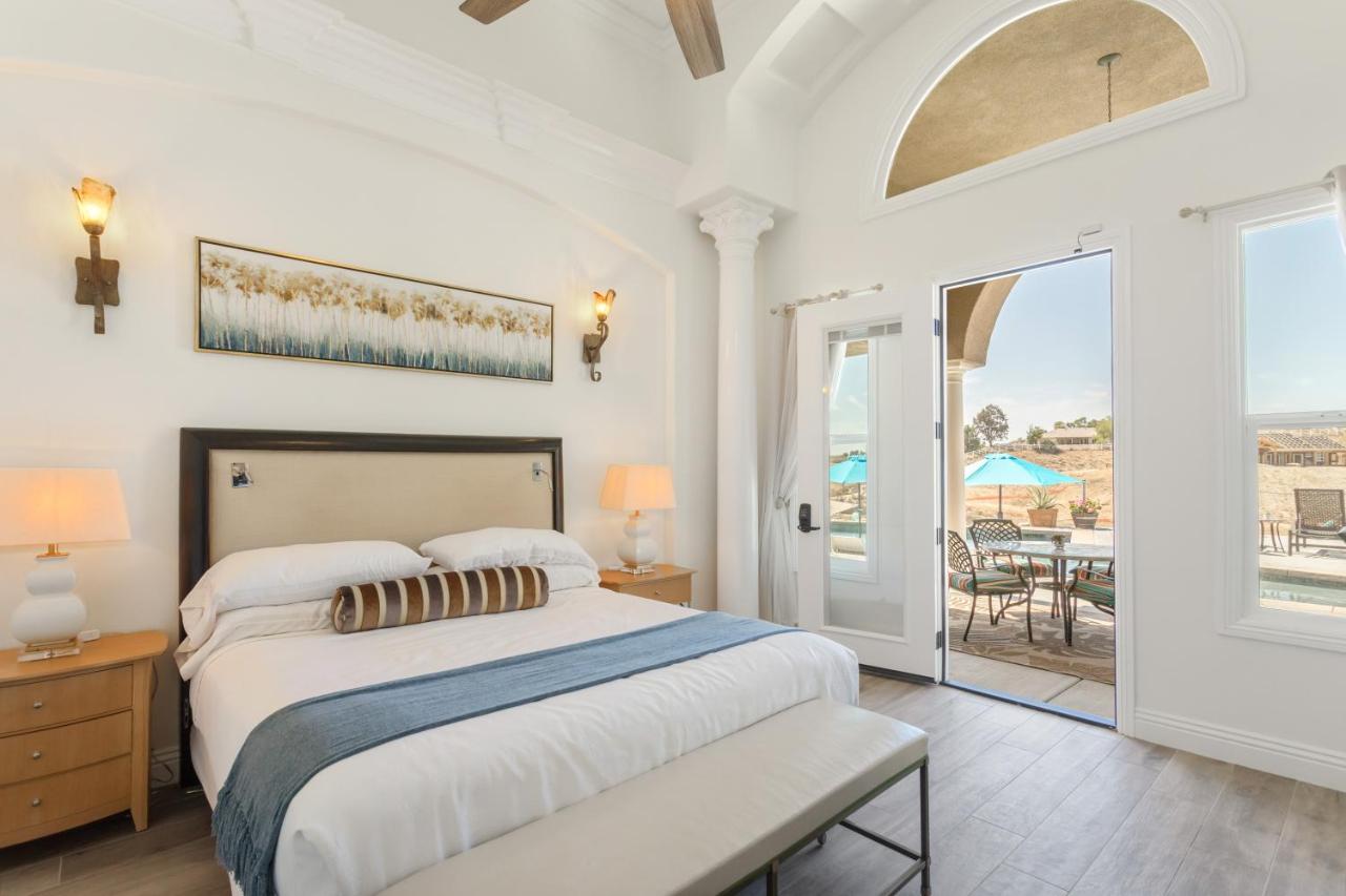 King Suite with Pool View