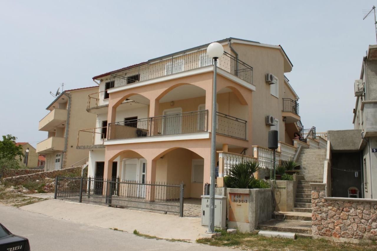 B&B Sveti Petar - Apartments with a parking space Sveti Petar, Biograd - 6169 - Bed and Breakfast Sveti Petar