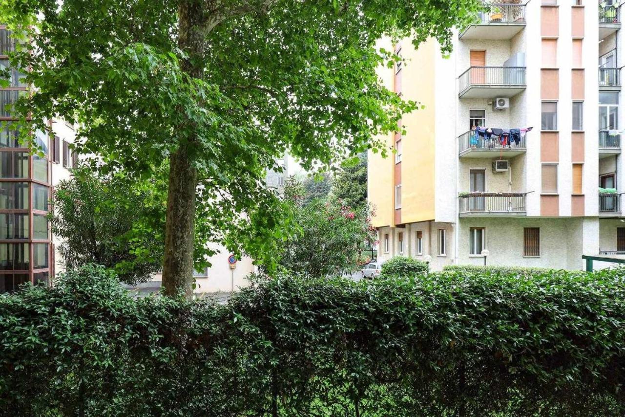 SV18C –Charming modern flat S. Ambrogio - B&B Milan