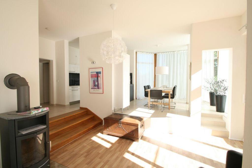 Villa am Meer Terrasse - B&B Nienhagen