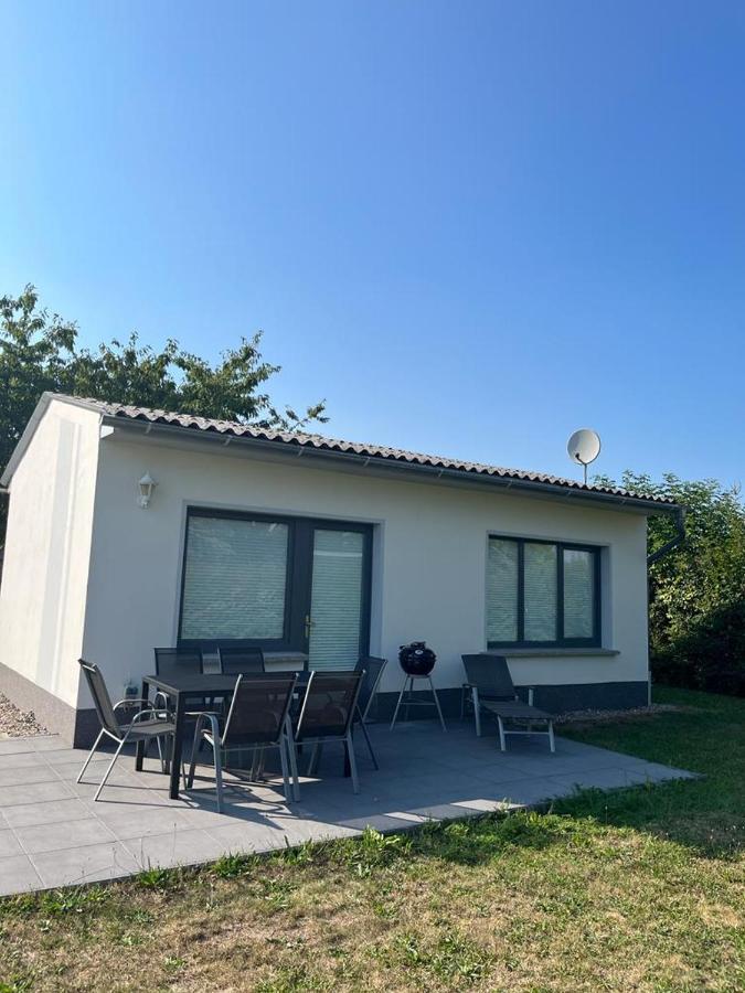 B&B Hohenkirchen - Ferienbungalow Zum Anleger 3 - Bed and Breakfast Hohenkirchen