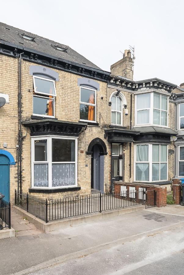 Art-Filled Bohemian 1 Bedroom Apt 2 Beds Colourful Praise Inn Apartment - Chambres d'hôtes Kingston-upon-Hull
