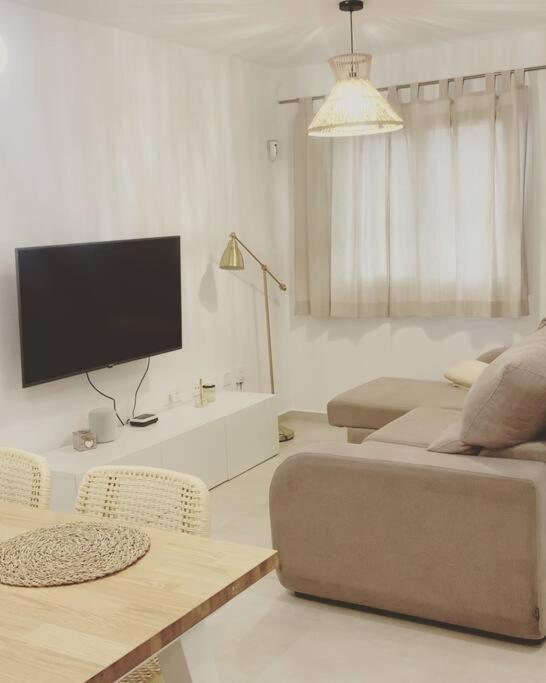 AmuraHouse. Private terrace BBQ. Centric and cosy. - B&B Cotillo