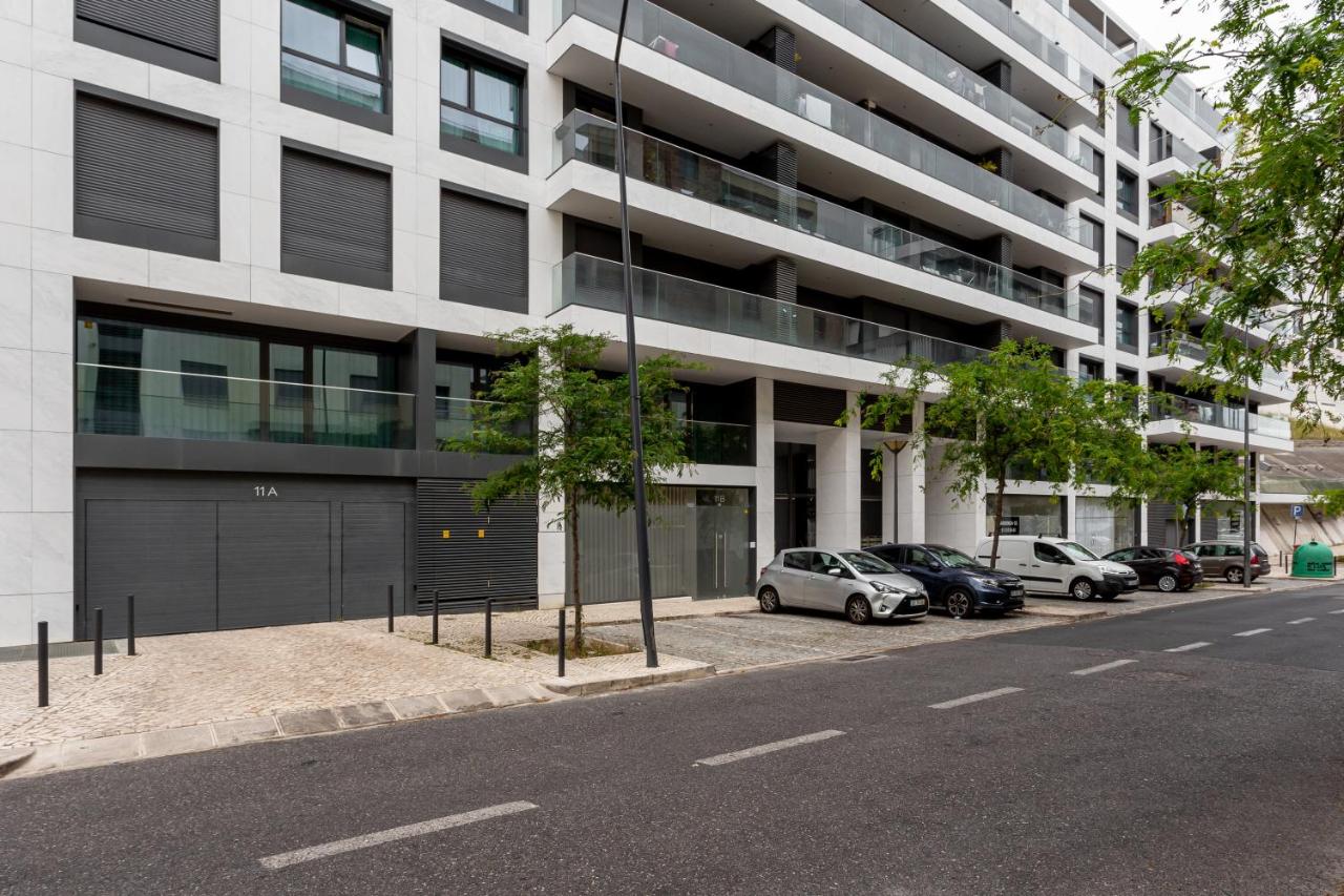 Modern 3BR with Terrace in Benfica by Host For Us - B&B