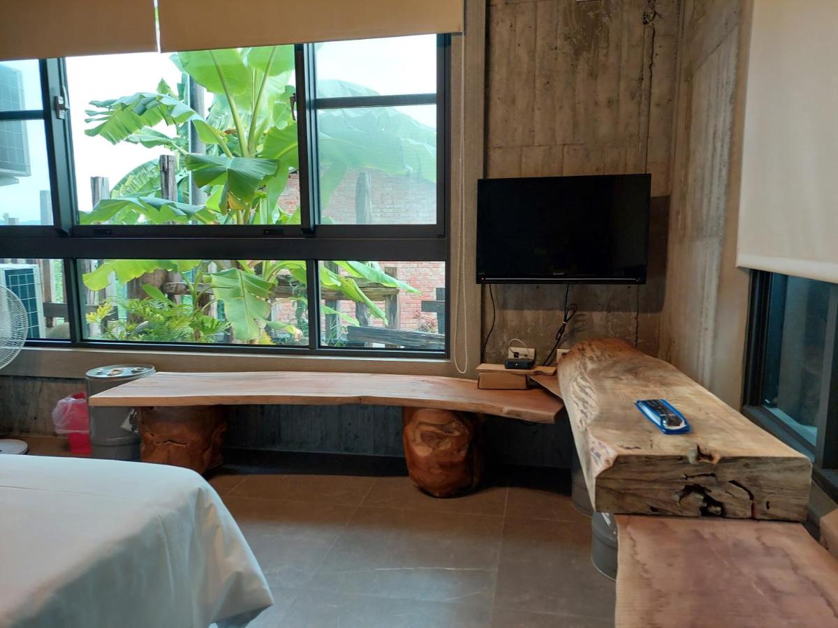 Queen Room with Garden View