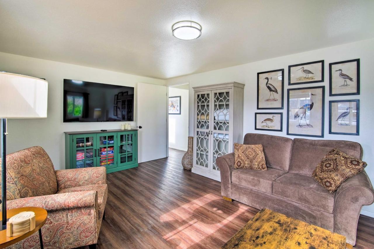 North Bend Home with Cornhole Court and Putting Green - Chambres d’hôtes