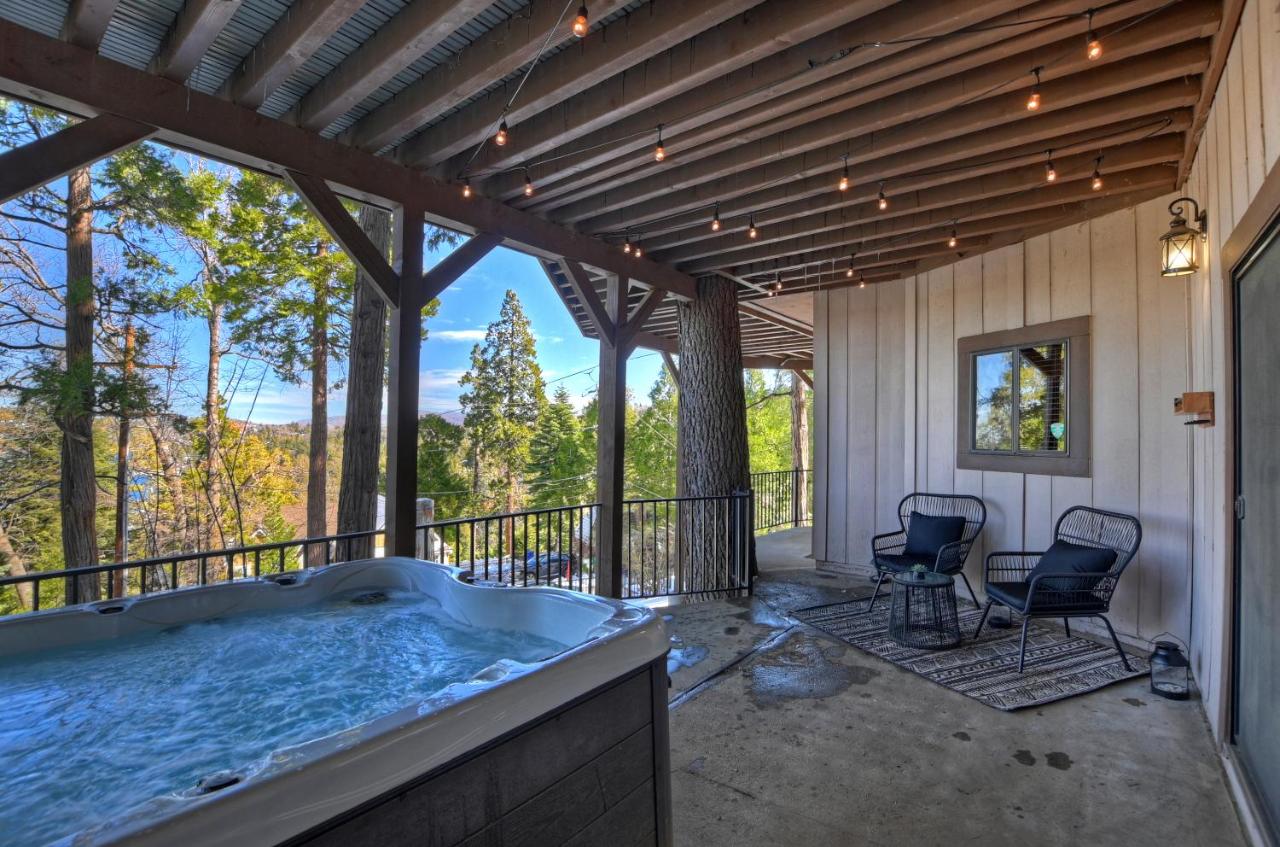 Stunning LAKE VIEW Game Room Spa Walk To Village - B&B Lake Arrowhead