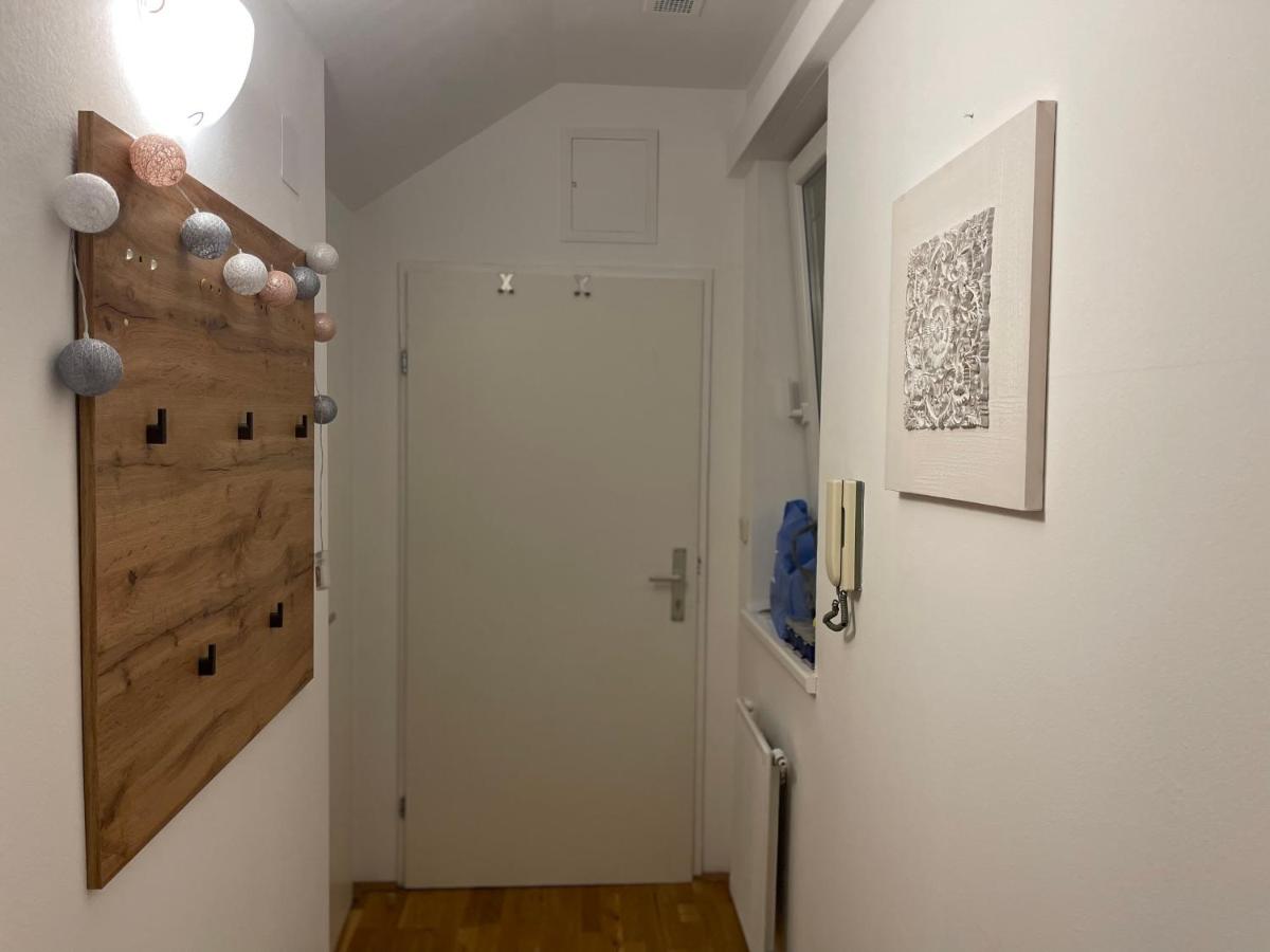 Klimatisiertes, Ruhiges Dachgeschoß CityApartment im Zentrum Wiens - B&B Vienna