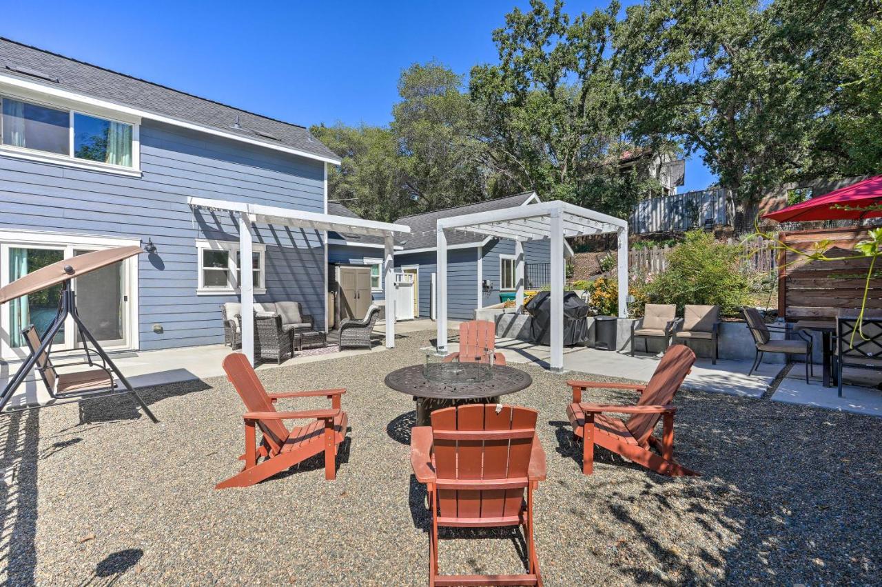 Sierra Sunset Inn - 3 Miles to Placerville! - Chambres d’hôtes Placerville