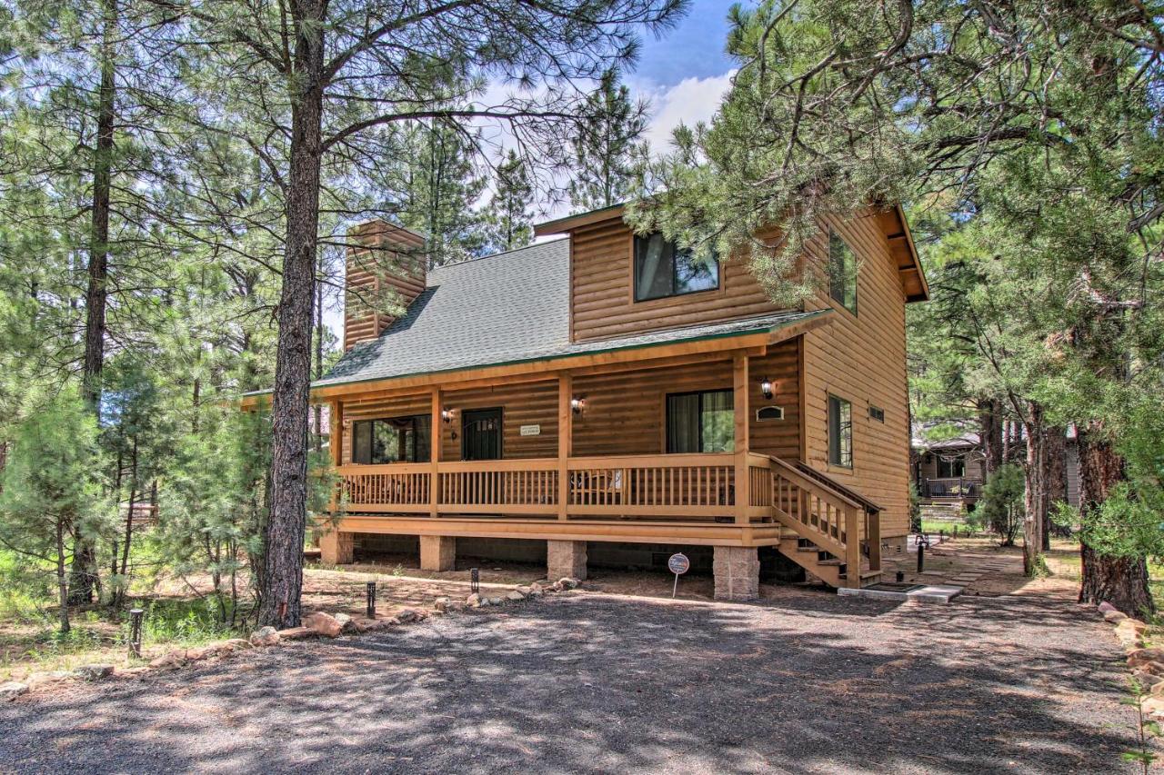 B&B Show Low - Charming Show Low Cabin with Fire Pit Near Hiking! - Bed and Breakfast Show Low
