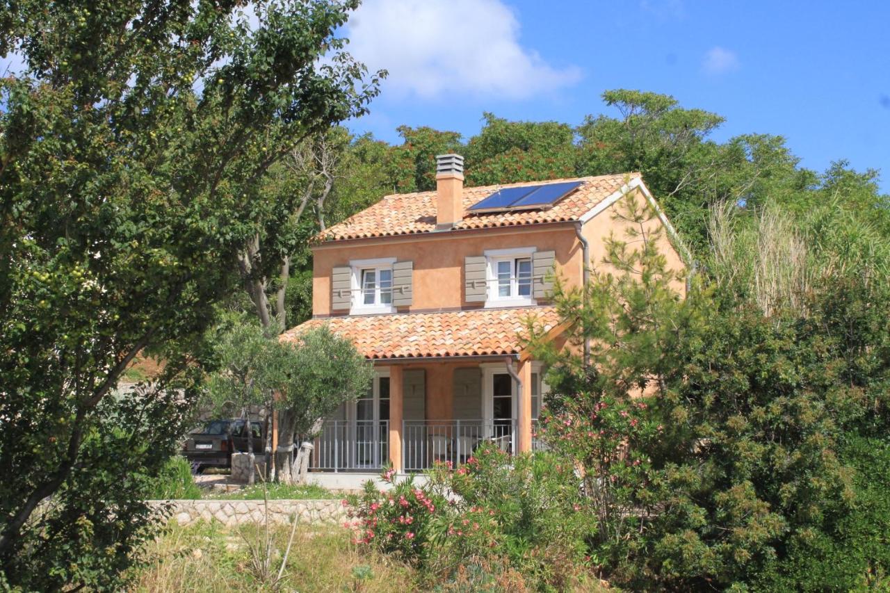 B&B Nerezine - Holiday house with a parking space Nerezine, Losinj - 8016 - Bed and Breakfast Nerezine