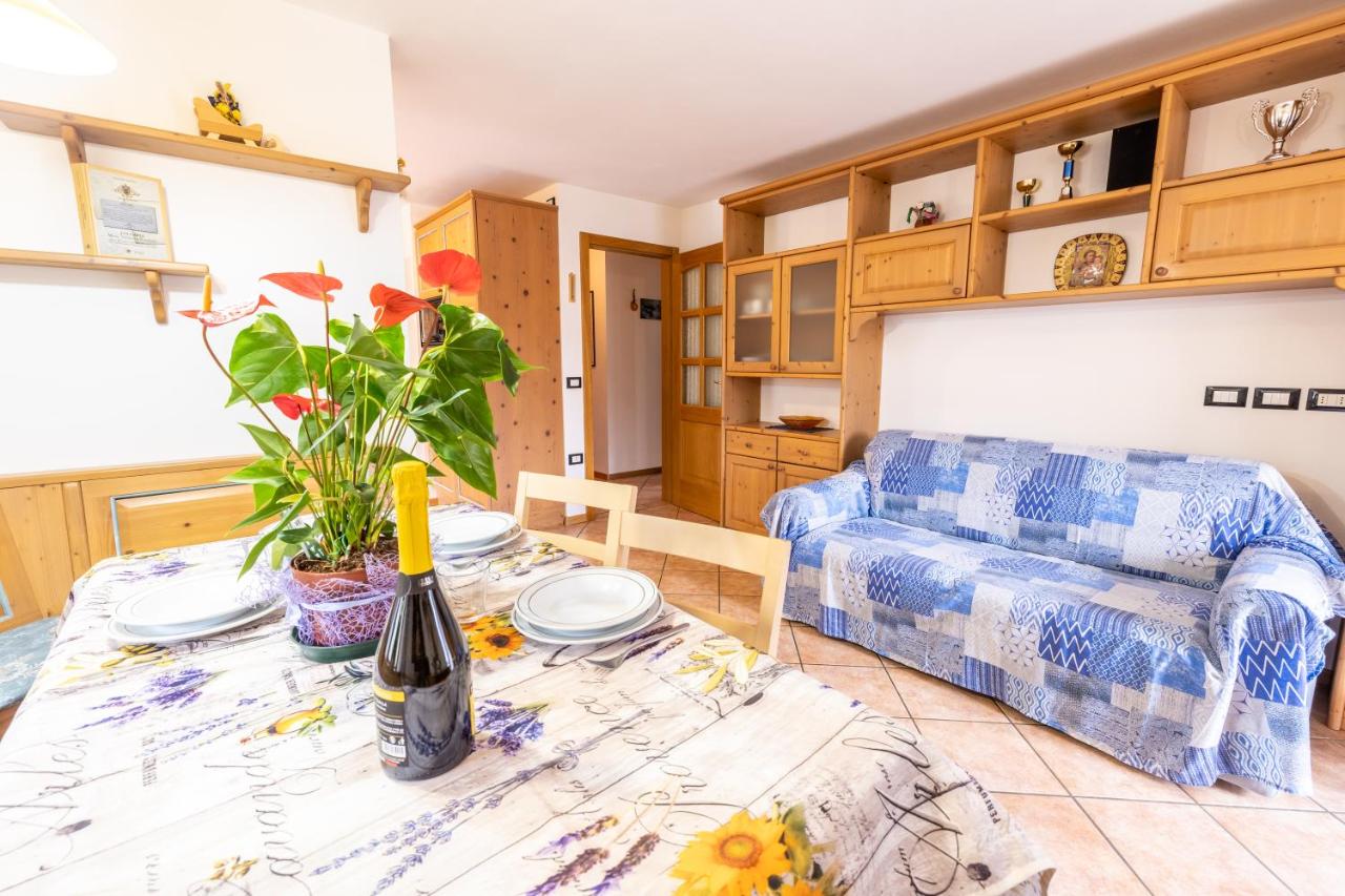 Two-Bedroom Apartment with Two Balconies