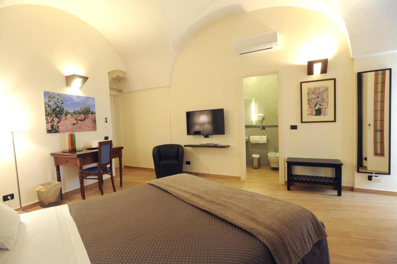 Due Camere Matrimoniali Comunicanti con 2 Bagni