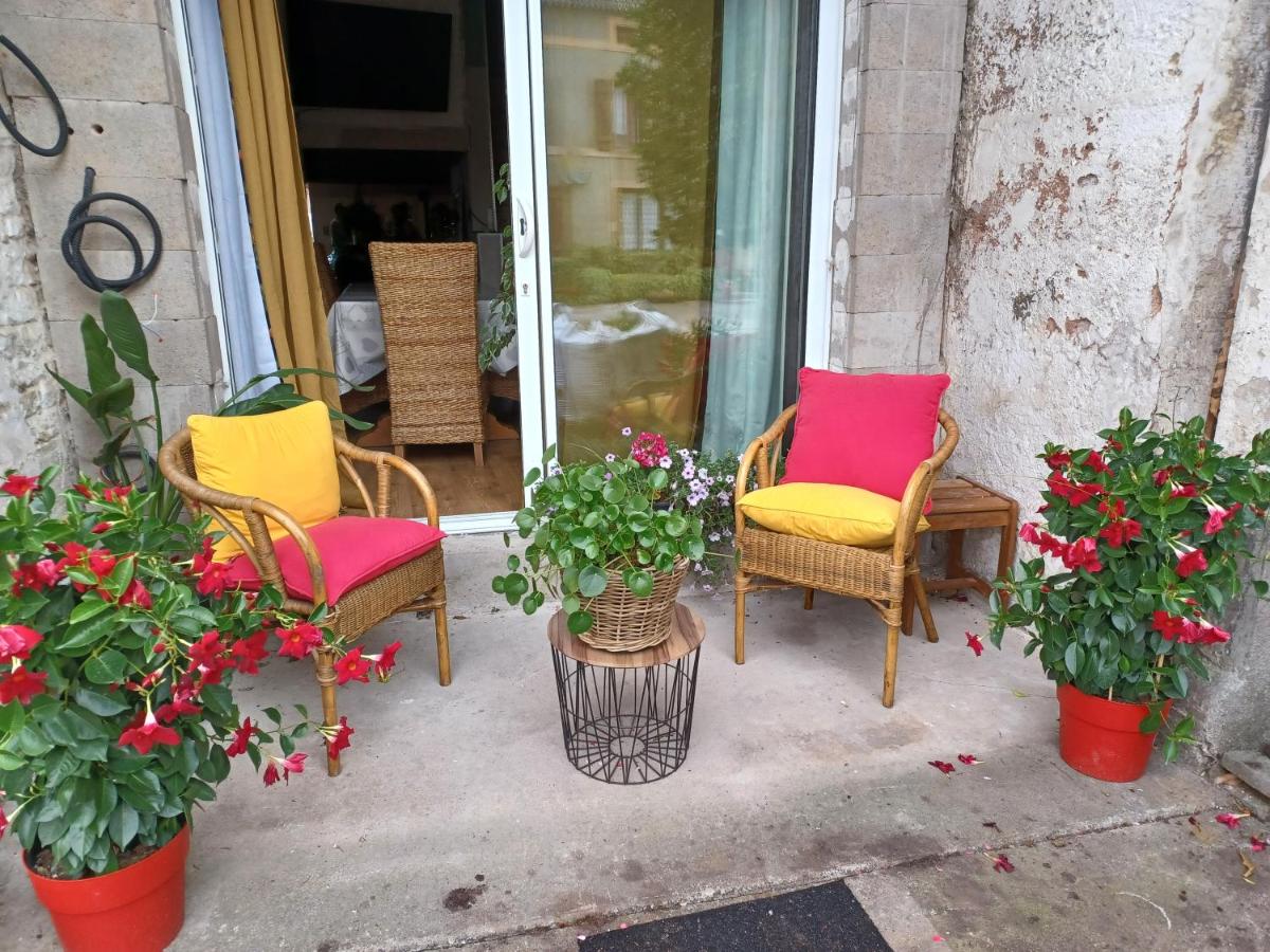 Chambre d'Emma - Ferienwohnung Neufmaisons