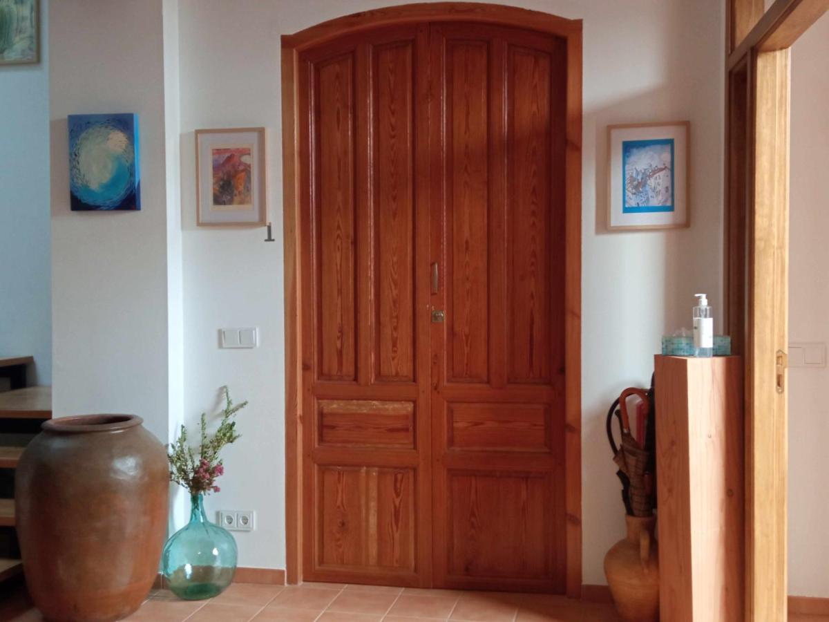 Single Room with Private Bathroom