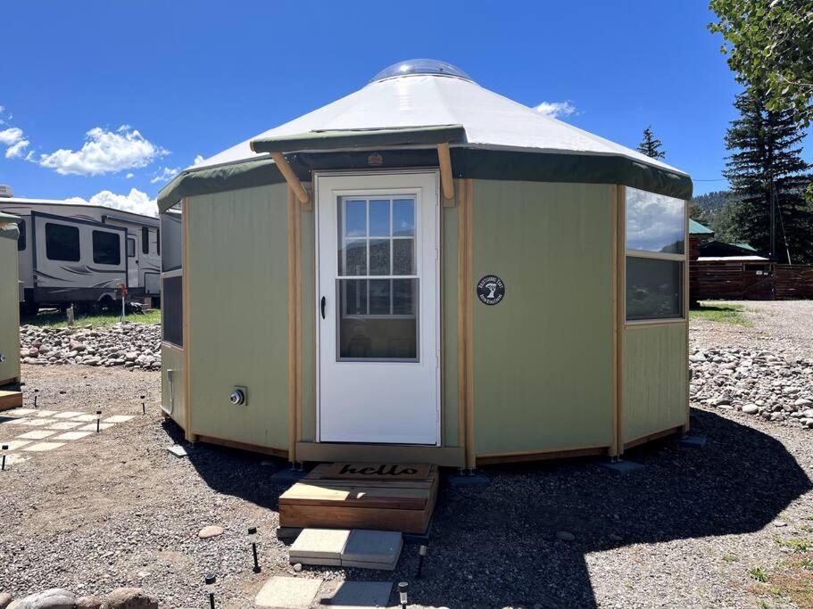 Bristlecone Yurt at Aspen Ridge Cabins - B&B