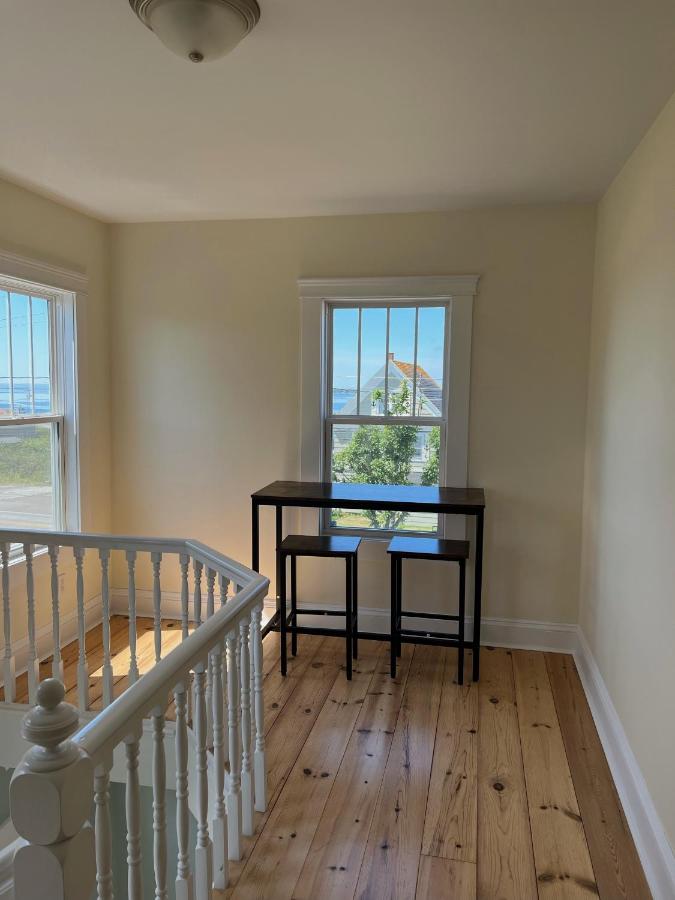 Breakwater Lodge - Ferienwohnung