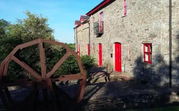 B&B Bellanagare - The Old Mill, Kilcorkey, Bellanagare, Castlerea, County Roscommon - West of Ireland - Bed and Breakfast Bellanagare