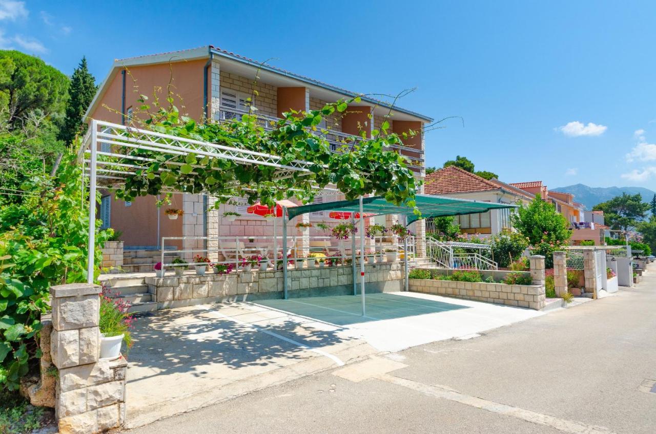 B&B Orebic - Apartments with a parking space Orebic, Peljesac - 12041 - Bed and Breakfast Orebic
