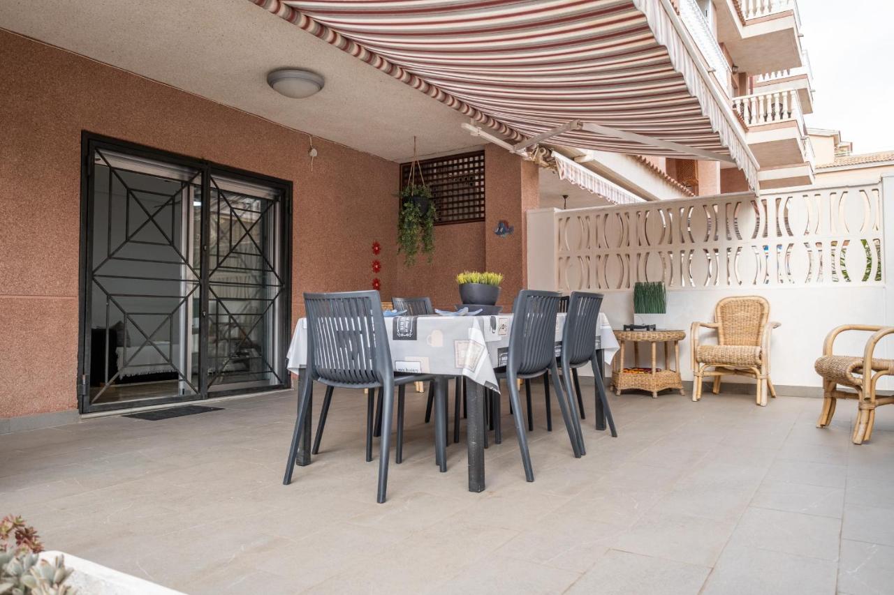 Global Vacacional, Apartamento con gran terraza en la playa de Canet de Berenguer - B&B Canet de Berenguer