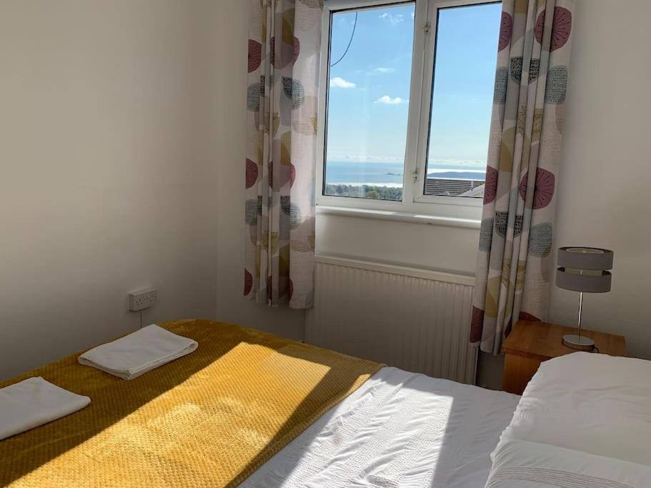 B&B Dunvant - Modern & Light with Sea Views & Parking, Swansea - Bed and Breakfast Dunvant