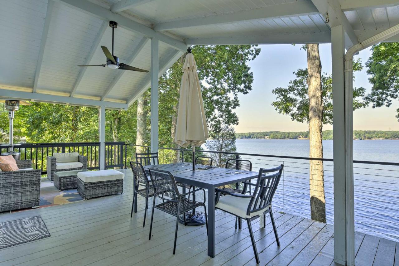 Dreamy Lake Norman Cottage w/ Panoramic Lake Views - B&B Troutman