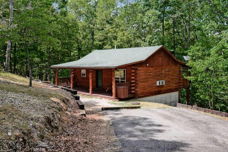 B&B Eureka Springs - Cabin in the woods WIFI, 1 story - Bed and Breakfast Eureka Springs