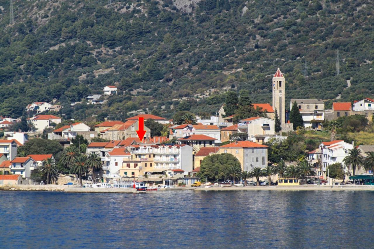 B&B Gradac - Apartments by the sea Gradac, Makarska - 13181 - Bed and Breakfast Gradac