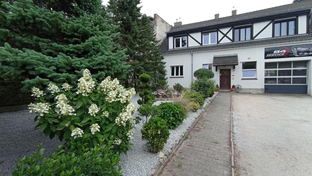 Kwatery u Jarka z ogrodem i parkingiem - B&B