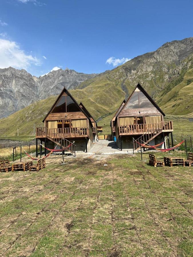Kazbegi 4 side cottages - B&B St’epants’minda