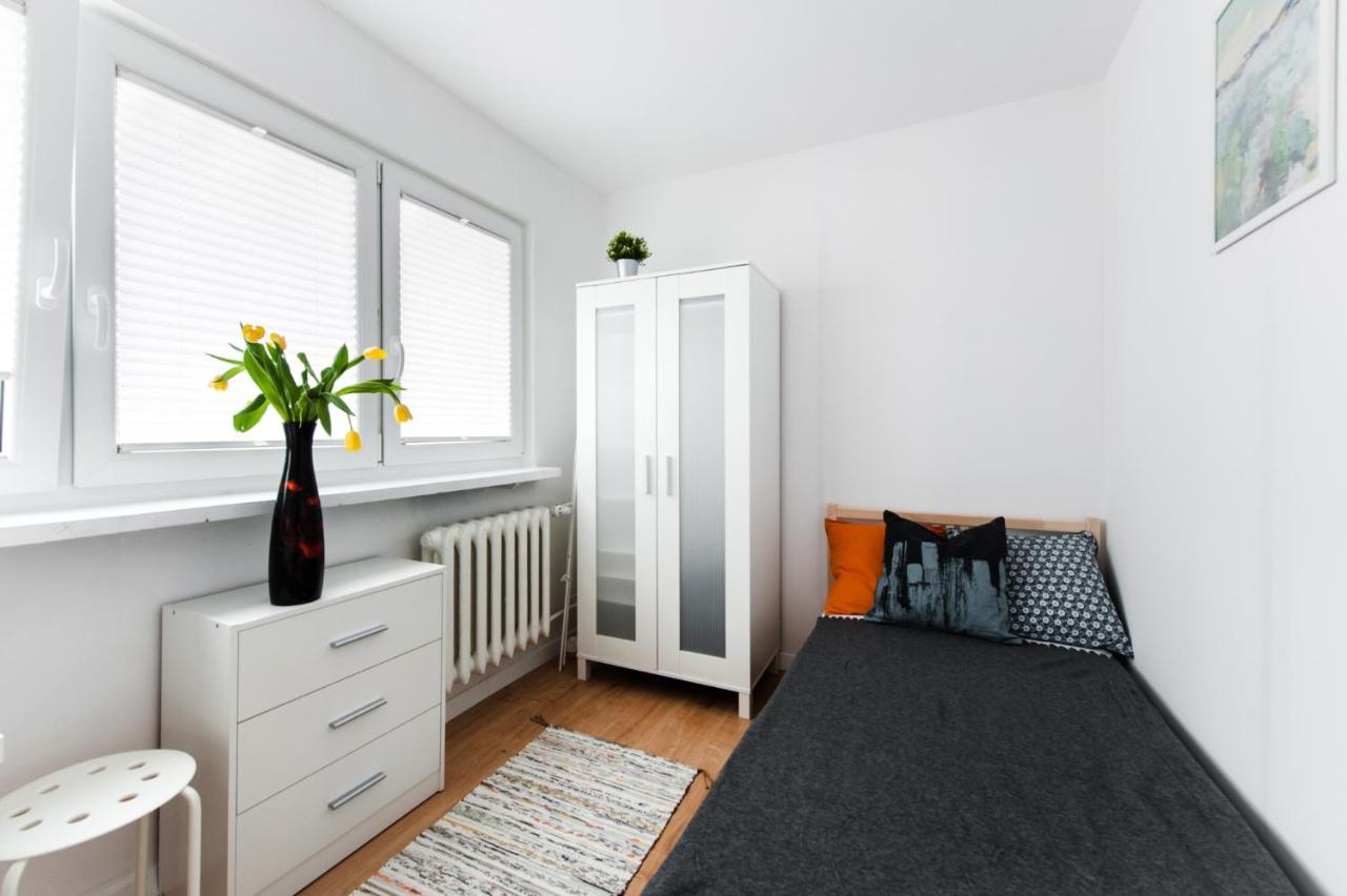 ROOM, Kochanowskiego 32 - B&B Warsaw